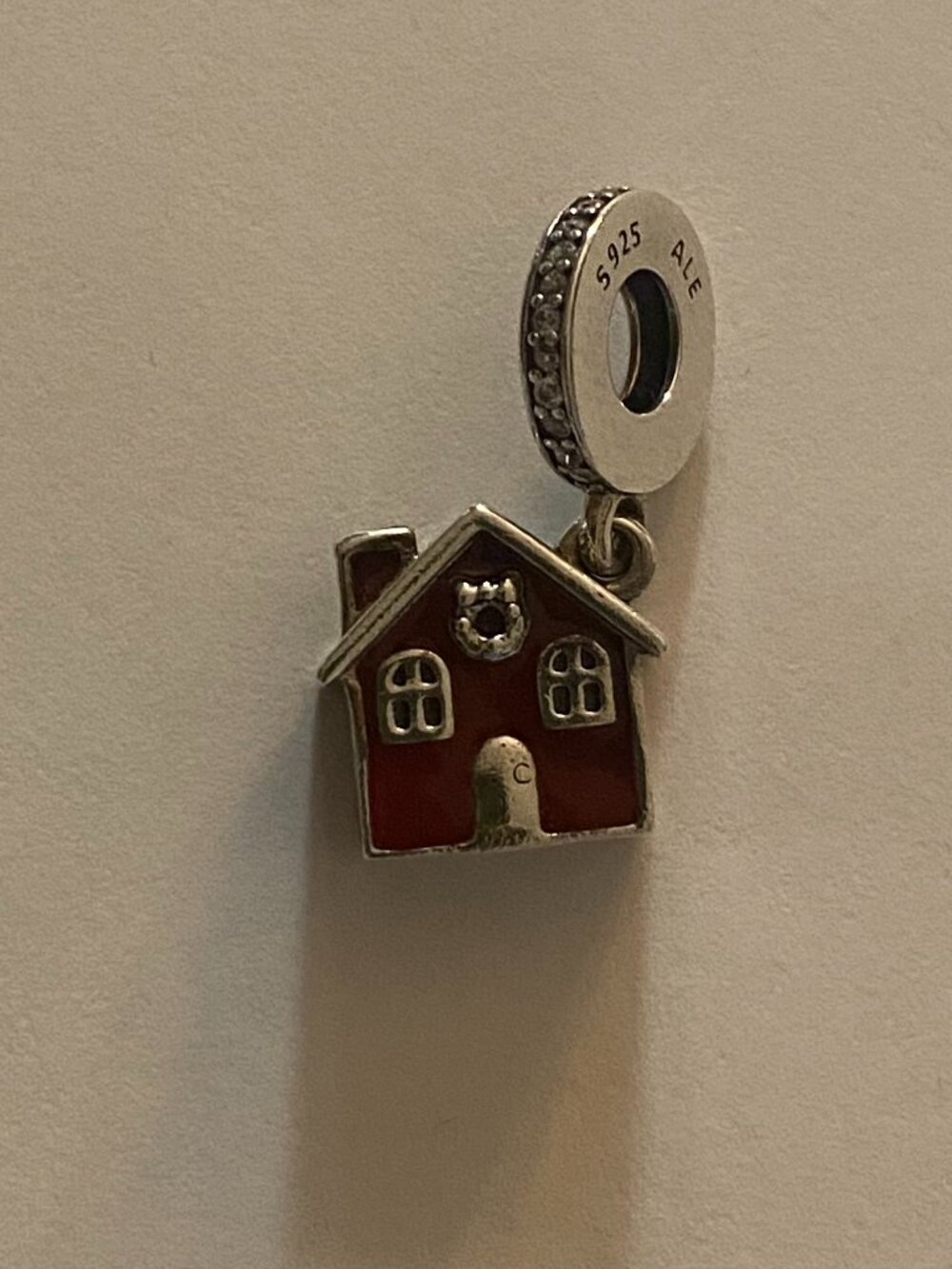Pandora Christmas house dangle charm red with Christmas tree & wreath